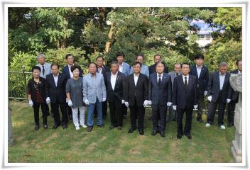박준승 선생 묘소 참배