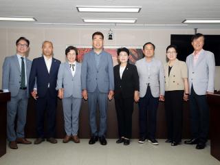 의회전반기 의회운영위원회 기념사진