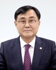 박일